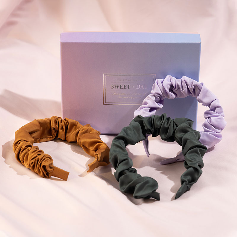 Daily Essential Beauty Scrunchie - BEA019