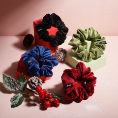 Daily Essential Beauty Scrunchie RPET Velvet - BEA047