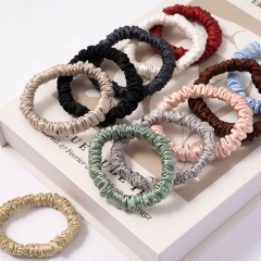 Daily Essential Beauty Scrunchie Silk - BEA080