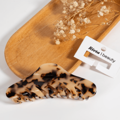 Daily Essential Beauty Hair Clip Made Of Acetate - BEA081