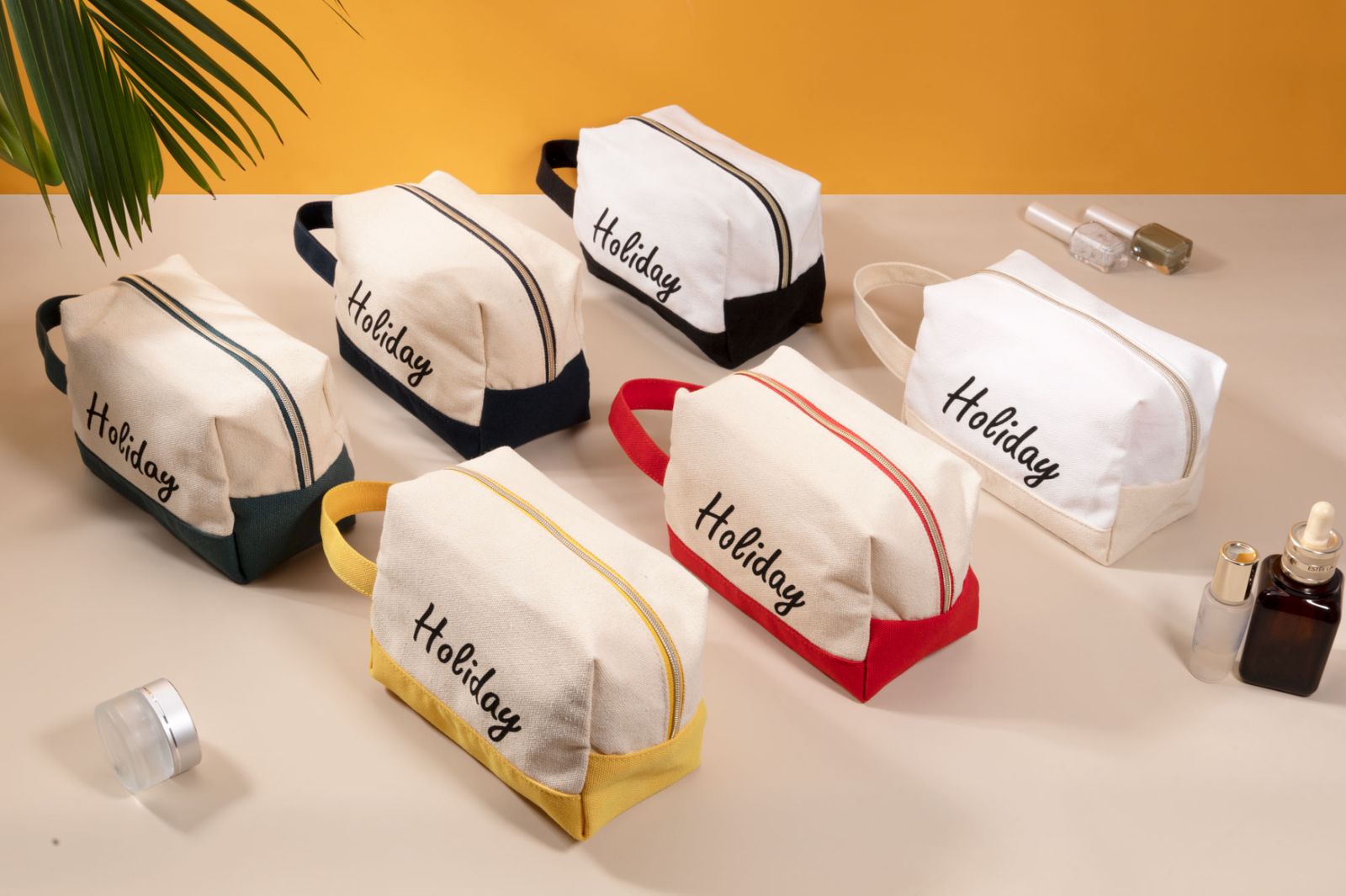 Personalized Makeup Bags for Gifting https://www.rivta-factory.com/small-pouch-cosmetic-bag-recycled-cotton-cbc118-p03212p1.html