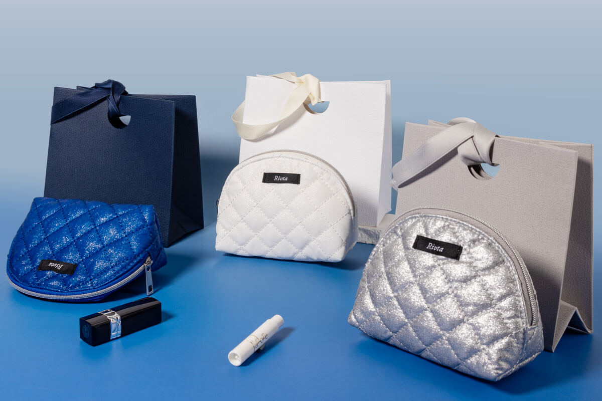 Choosing The Best Material For Your Cosmetic Bags: Canvas vs. Vegan Leather vs. PVC?